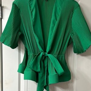 NWOT: Green Short Sleeve Tie Front Peplum Blouse